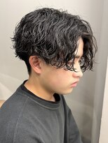 センターパート波巻きパーマスパイラルパーマツイストスパイラル