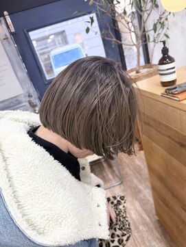 ヘアーライツローカル(HAIR LIGHTS LOWCAL) ストレートボブ