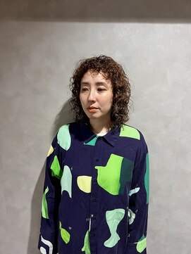 ニール(Neal) 【Neal 新宿/西新宿】 ツイストスパイラルパーマ〈SAKU〉