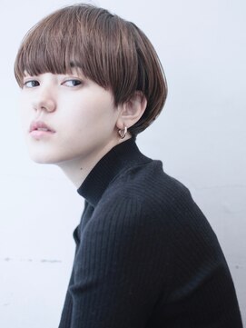 ココ 本八幡(KOKO) 黒髪クラゲヘアーオリーブグレー小顔ココアベージュ卵型ショート