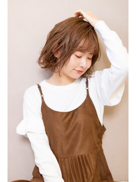 アーツ 新宿(arts) 【arts 新宿】ベージュカラー×外ハネ小顔ボブ　30代40代50代