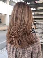 レイヤーカット　オレンジベージュ　　ミディアム