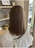 ミルクティーベージュ