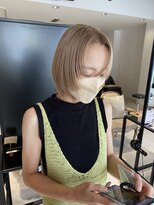 ニゲラ(Nigella) ウルフ×ペールベージュ