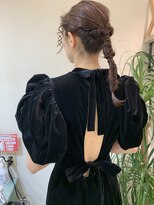 トエカグヤヒメ(toe kaguyahime) 結婚式のお呼ばれヘアアレンジ