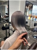 シルバーホワイトカラー