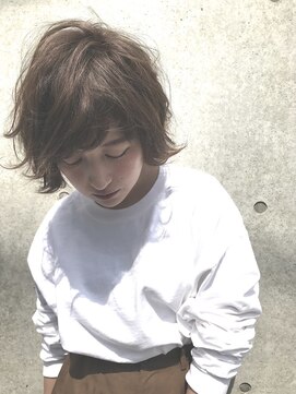 レオニード 表参道(LEONID) 【KHANHHOA表参道最上】外ハネくしゅくしゅカール２