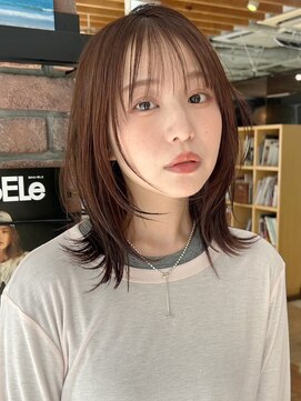 ケーツー心斎橋 クイーンズガーデン バイ ケーツー(K two QUEEN'S GARDEN by K two) ミディアムレイヤー*ミディアムヘア*透明感カラー*前髪カット