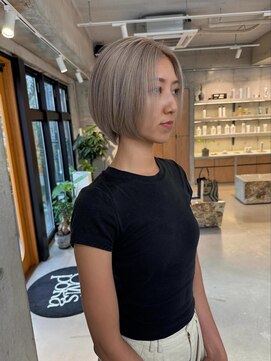 オムズポカ 栄矢場町店(OM's poka) ショートヘア/グレージュ/シルバーカラー/ショートボブ