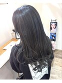 ハイライトブルーデザインカラーロングレイヤードカット