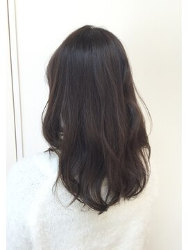 サブリナ(SABRINA) 艶感ダークベージュ