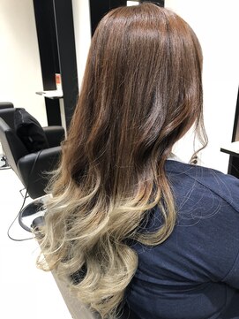 シエル ハーバーランド umie店(CIEL) グラデーションカラー