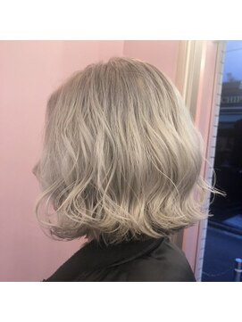 フィッシュ(fish) white  color