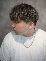 スウェルホワイト(SWELL WHITE)&nbsp;波巻きパーマ×メッシュカラー福岡メンズパーマ福岡メンズ美容室