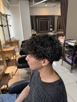 アイズ 海老名(AIZU) ツイストスパイラルパーマ　メンズサロン　カット　理容室　眉毛