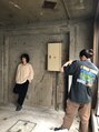 バント 神田(BANTO)&nbsp;工事前のお店で撮影してる風景♪メンズヘアBANTO神田