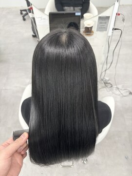 ドアホワイト(door white) ダークブラックカラー