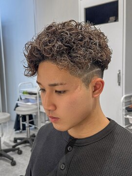 ルーストデラックス 京都河原町三条(ROOST dx) オールバックスタイル