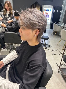 メンズサロン キング 高槻店(Men’s salon K!ng) 波巻きツイストスパイラルパーマ/フェザーパーマ/眉毛/メンズ