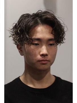 キングスマントーキョー 府中店(KINGSMAN TOKYO) アップバング / ツーブロック / スキンフェード 【府中】