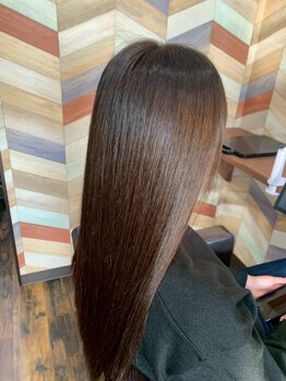 ココカラ(Kokokala)の写真/クセを抑えるだけでなく柔らかな質感・ツヤに感動♪思わず触れたくなる憧れのストレートヘアを実現します☆