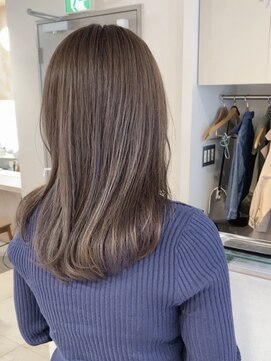 ジーナ 横浜(Zina) ぷつっと重ためミディ 秋人気フォギーベージュ