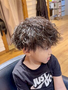 アヴァンス 天王寺店(AVANCE.) 強めツイストパーマ