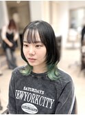 くびれウルフボブ×インナーカラーグリーン