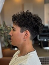 「翌朝からのスタイリングが劇的に楽になる。360度どこから見ても美しい骨格補正カット」