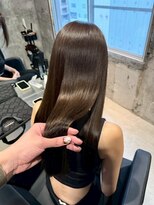 セントラル 三宮店(central) 【神戸三宮】潤いと艶を極めたプレミアム美髪ケア髪質改善