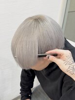 ルィ 名古屋栄(llwy)&nbsp;ホワイトシルバー