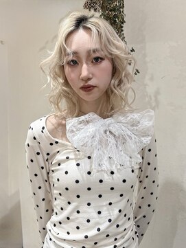 モク 神楽坂(mok) ふわふわハイトーンヘアで個性派可愛く♪