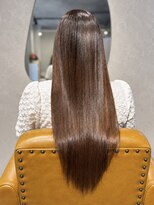 カム(Qome)&nbsp;長岡｜美髪矯正で自然にまとまるロング
