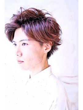 ブーケ(BOUQUET) ７/３・サイドパート・アップバング・衿あし外はね・ワイルド