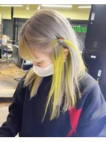 ガルボ ヘアー(garbo hair)&nbsp;ハイトーンインナーカラーライムグリーン10代20代