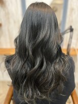 ルヴェール 茜部店(Le Vert) ダークオリーブカラー