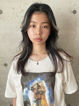 ヘアーアイストゥーレ(HAIR ICI TRE) ハイライト白髪ぼかし担当渡辺聖