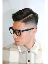 カーウォッシュバーバー(CARWASH BARBER)&nbsp;アップバングサイドパート1ミリフェードアッシュブラック