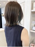福山市美容室Caaryインナーブルー切りっぱなしミディアムボブ