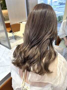 ラドンナアデッソ(LA.DONNA ADDESSO) フォギーグレージュ