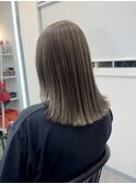 コントラストグレージュ