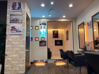ウージュ(uju)の写真/広々とした店内でゆったりとしたサロンタイムを…♪居心地の良い空間で、ゆったりとお過ごし頂けます♪