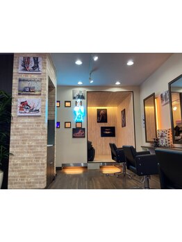 広々とした店内でゆったりとしたサロンタイムを…♪居心地の良い空間で、ゆったりとお過ごし頂けます♪