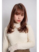 ルフュージュ バイ プロデュース 相模大野店(Refuge by Produce)&nbsp;レイヤーカット/重めバング/アプリコットベージュ