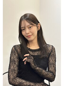 リリアーナ(LILIANA) 池袋 髪質改善 暗髪 シースルーバング つや髪 ストレート♪