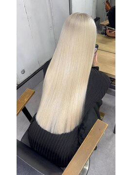 スワイ(SWAY) ホワイト/ケアブリーチ/ダブルカラー/縮毛矯正/岡山