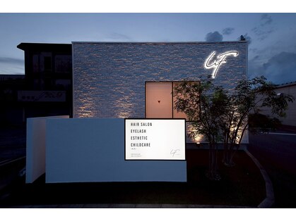 リフ(LIF by MIRROR TALK)の写真