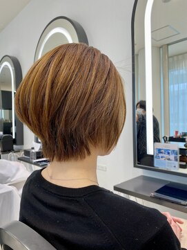 メゾンブラン 川西阪急店(Maison Blanc) 小顔見せ◎前下がりタイトショート×艶髪ケア