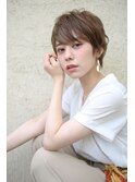 大人かわいい立体感のあるショートスタイル