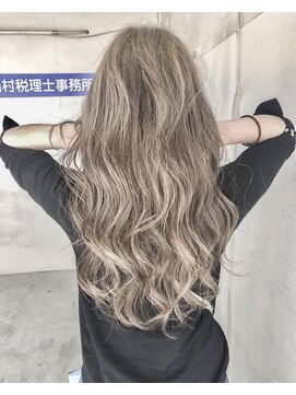ヘアーアンドアトリエ マール(Hair&Atelier Marl) 【Marl】バレイヤージュのプラチナブロンドカラー☆